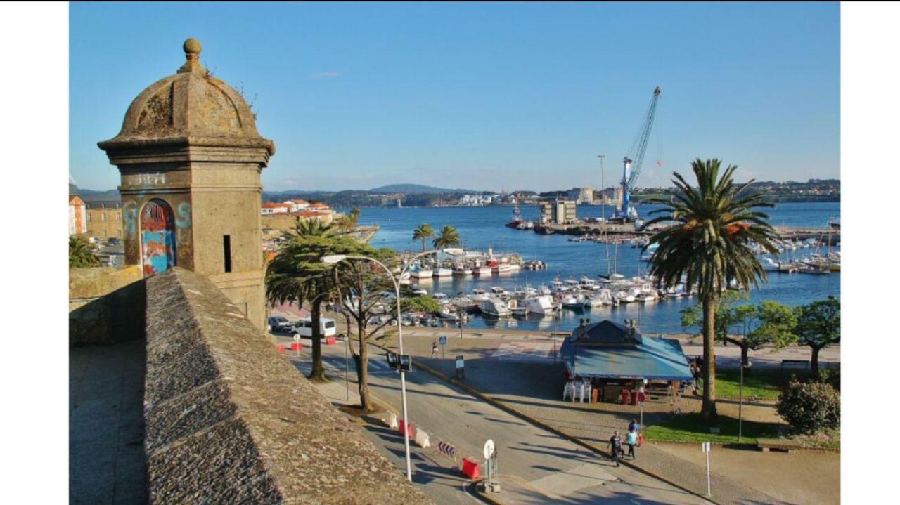 Appartamento Apartamento Turistico En Pleno Centro De Ferrol Esterno foto
